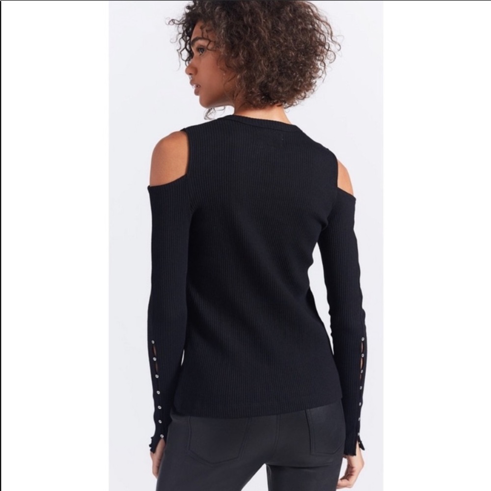 Current Elliot cold shoulder top. - Picture 3 of 3